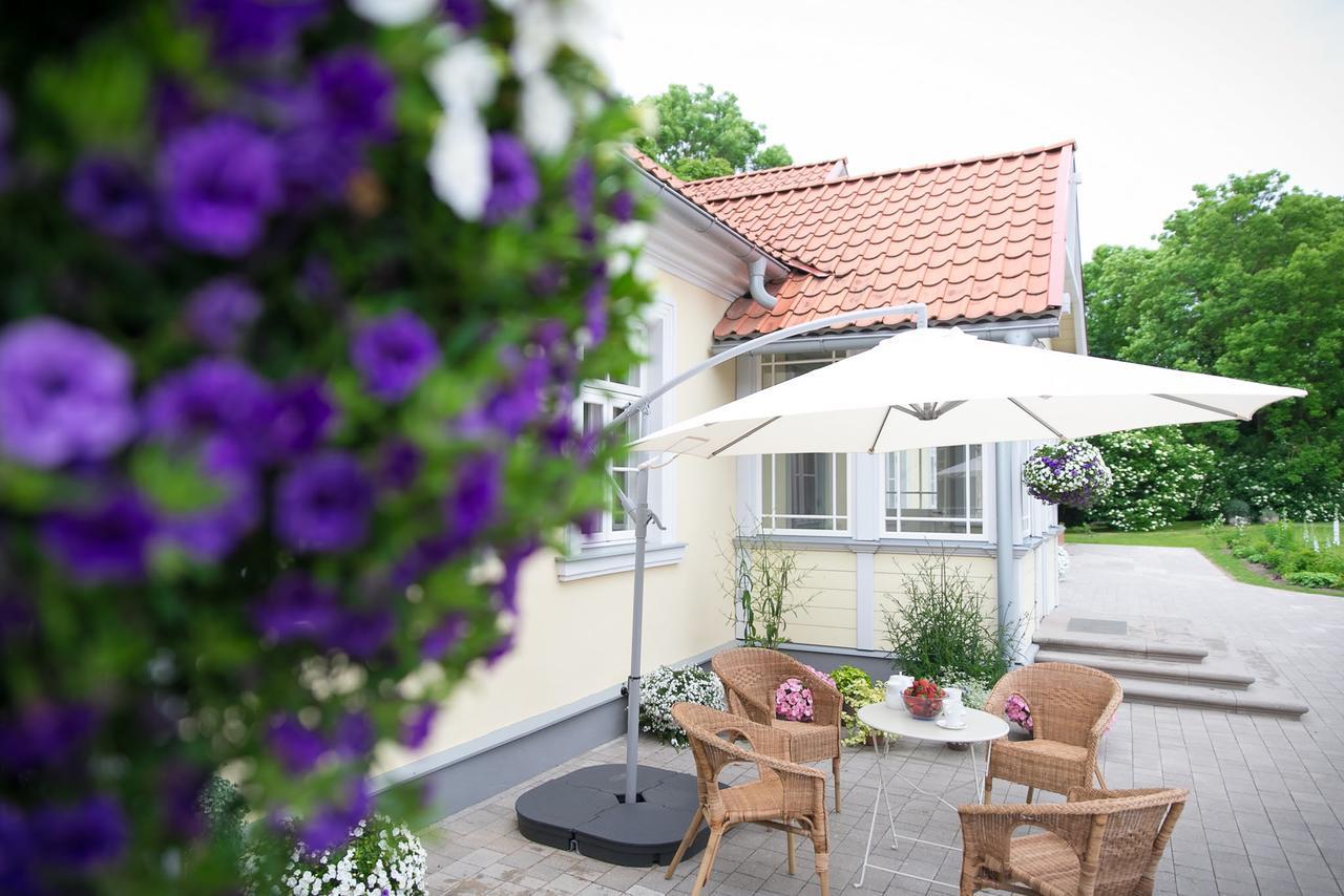 Botique&SPA Hotel Berkenes Manor Ziedkalne Extérieur photo